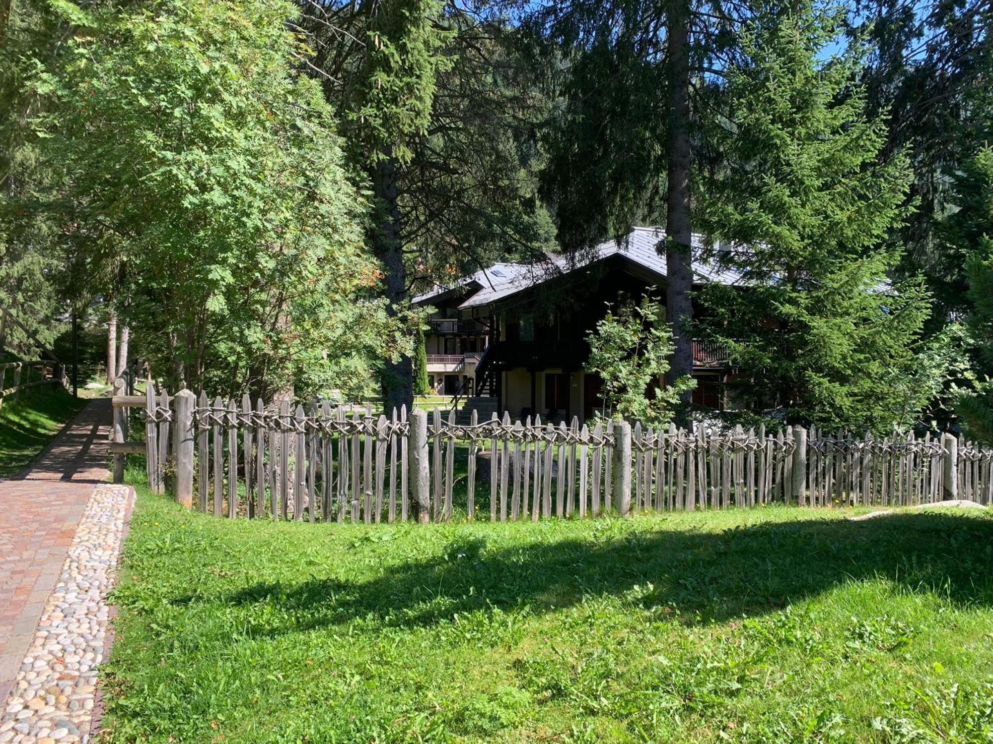 Spinale Casa In Centro, Arrivi Con Gli Sci! Sanificazione A Vapore Madonna di Campiglio Exterior photo